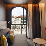 Bizipoz Hotel