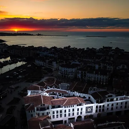 Bizipoz Hotel 4*