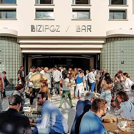 Отель Bizipoz 4*